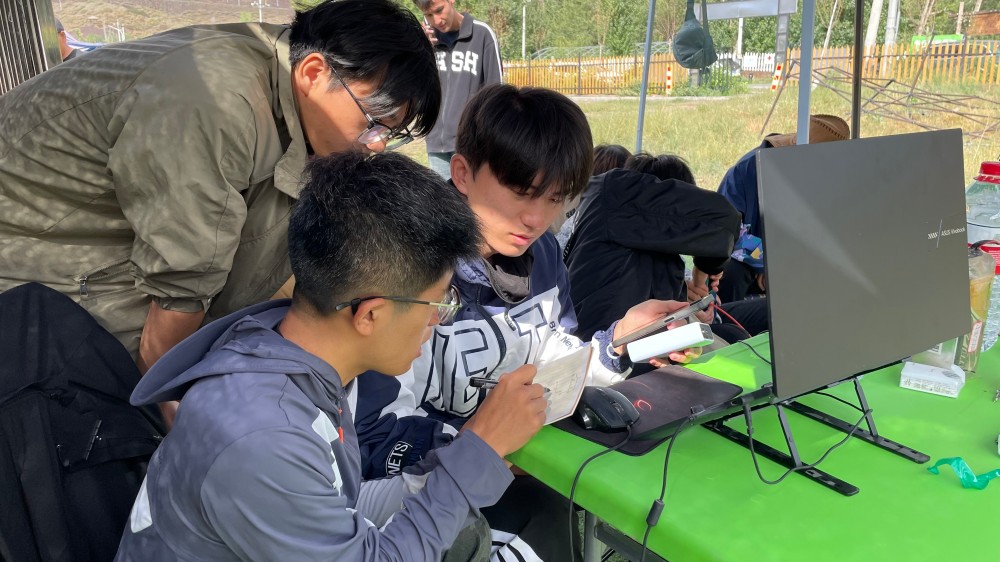新疆无人机培训 | 新疆保华润天航空：无人机操控培训的领航者