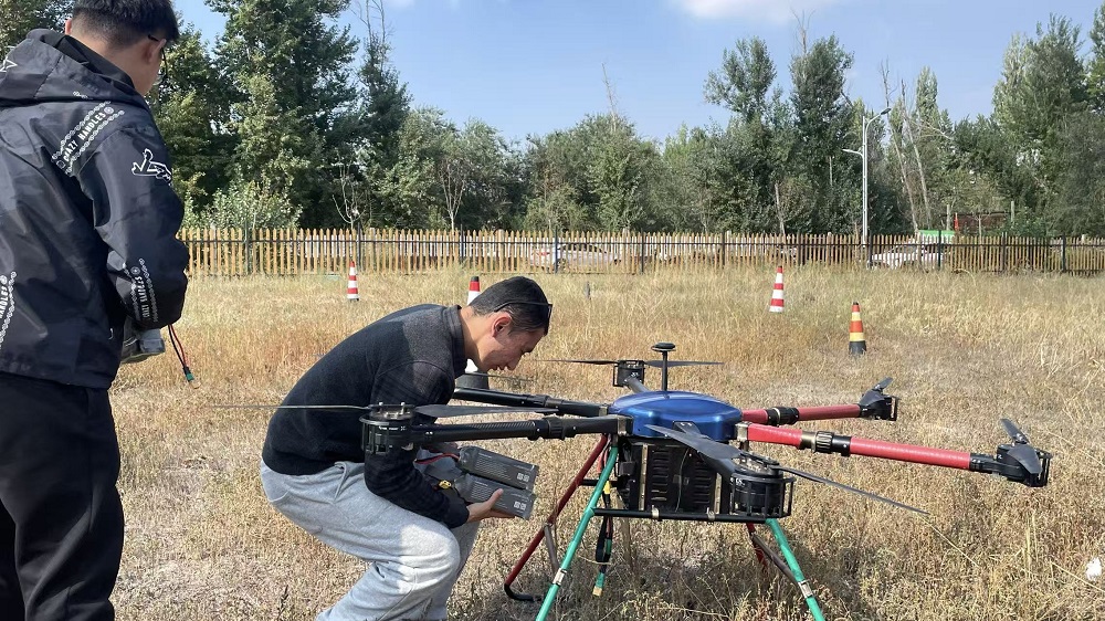 新疆无人机执照培训新纪元：保华润天航空开启专业飞手培养计划