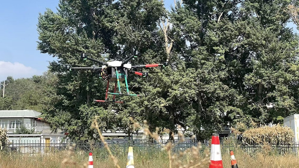 新疆无人机驾驶证培训学校:保华润天高薪就业新选择