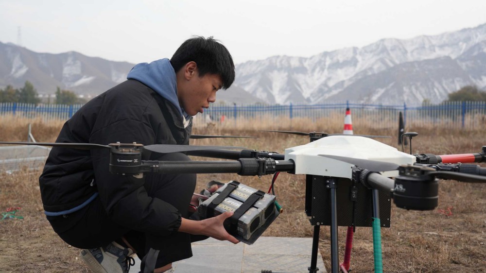 成为新疆专业无人机飞手,从保华润天03考点开始!