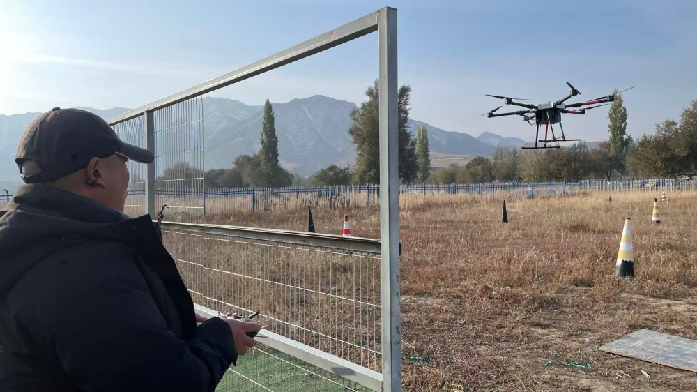 新疆学无人机，保华润天教官团队均持CAAC教员执照