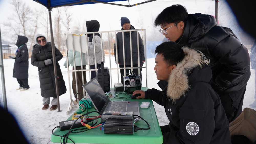 新疆无人机培训哪家覆盖广?保华润天航空乌市+喀什双基地